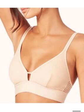 Lively All You Cream Nude Mesh Wire free Bralette Medium